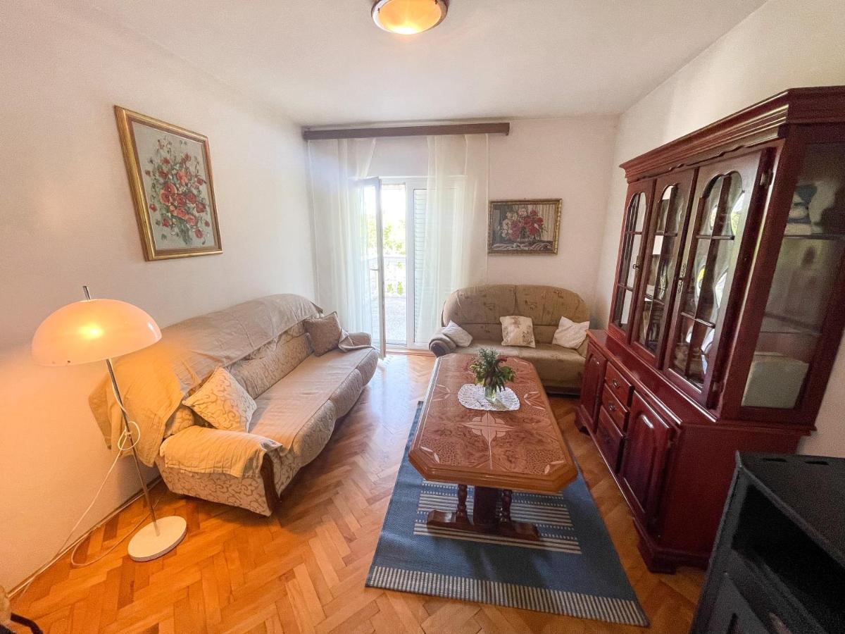 Apartmani Leonarda ヤドラニヴォ エクステリア 写真