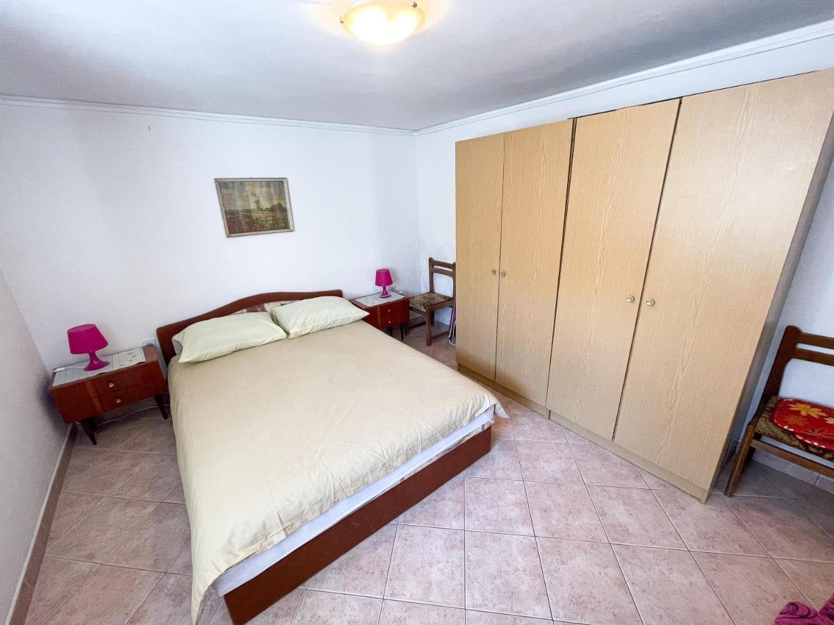 Apartmani Leonarda ヤドラニヴォ エクステリア 写真